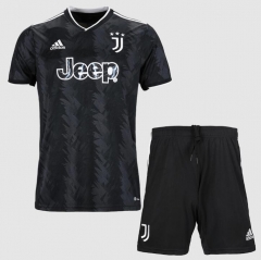 Children 22-23 Juventus Home Soccer Uniforms