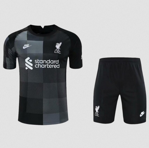 21-22 Liverpool Black Goalkeeper Soccer Uniforms