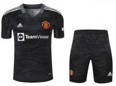 21-22 Manchester United Black Goalkeeper Soccer Uniforms